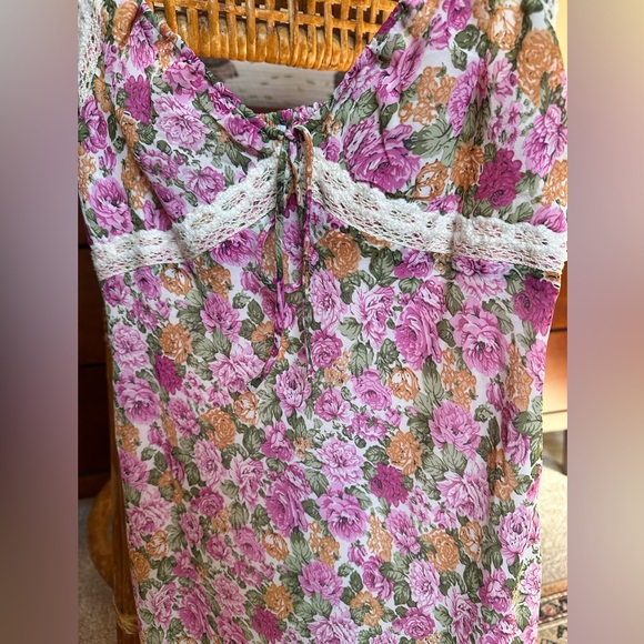 Pink floral mini dress - Picture 3 of 5